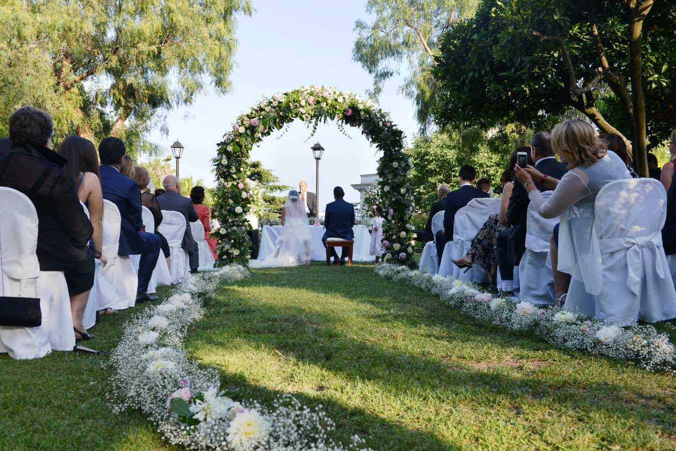 Boom di matrimoni ‘stranieri’ nell'estate 2023: il turismo del Wedding a La Terra degli Aranci